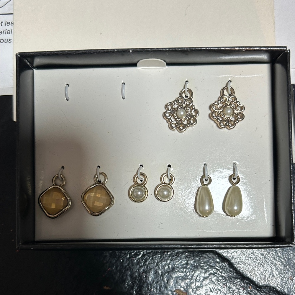 Elegant Silver and Pearl Earring Set